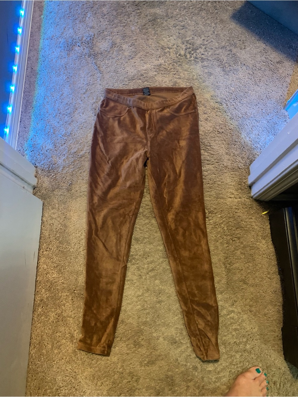 HUE Brown Velvet Leggings